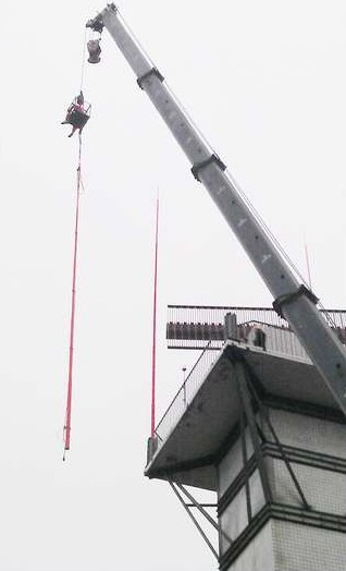 湖南空管分局加強禹雨季節(jié)雷達防雷保障 湖南空管分局加強禹雨季節(jié)雷達防雷保障